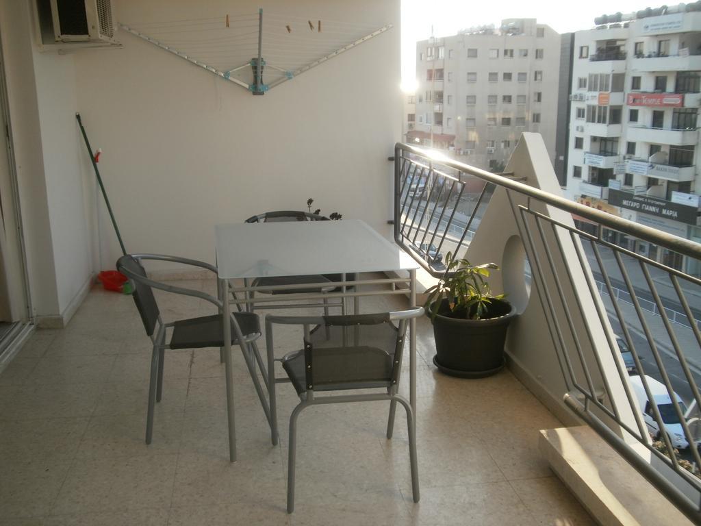 Alora Apartments ลาร์นาคา ภายนอก รูปภาพ