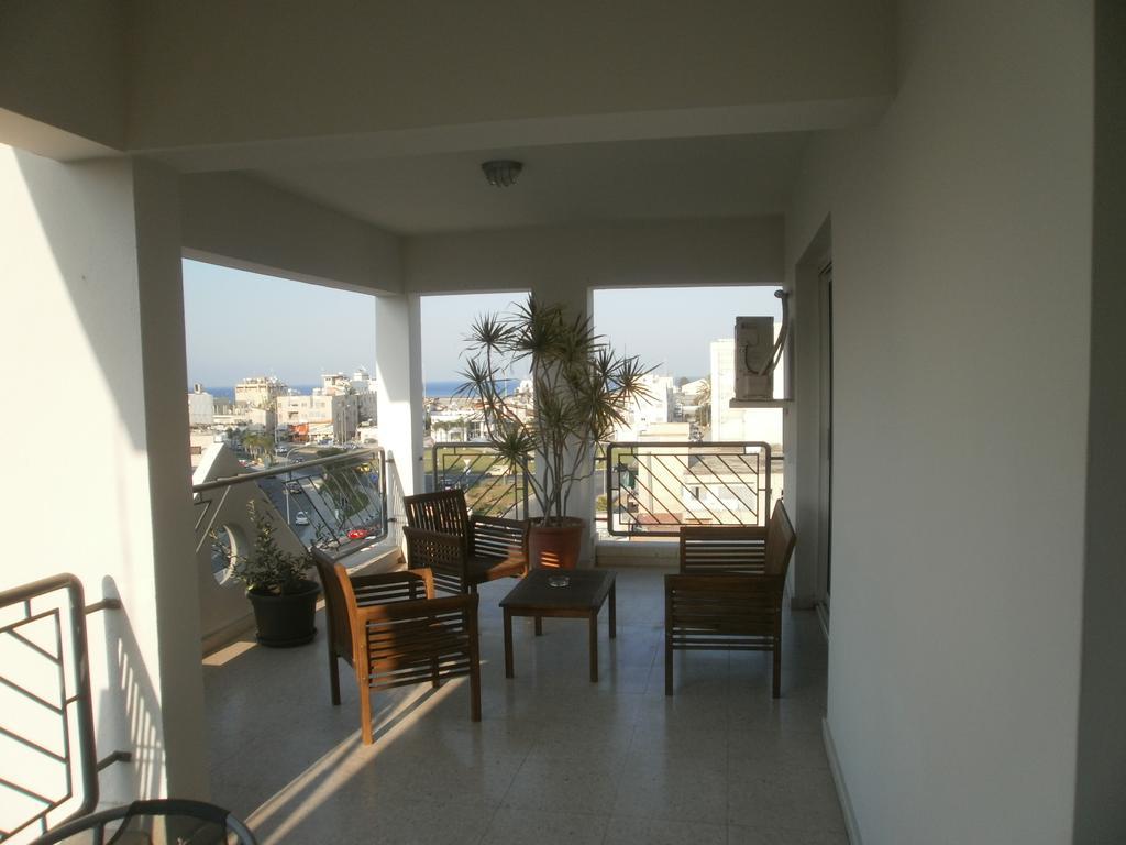 Alora Apartments ลาร์นาคา ภายนอก รูปภาพ